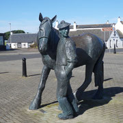 Irvine -  Le Carter et son cheval 'Statue de David Annan)