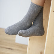 Sokken Davos in 51% bio-katoen en 46% bio-wol met 3% elastaan, grijs melange, Living Crafts, beschikbaar in de maten 35-37, 38-40, 41-43 en 44-46, prijs: 11,99 €