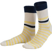 Sokken Maris in 98% bio-katoen met 2% elastaan, marineblauw/geel, Living Crafts, beschikbaar in de maten 35-38, 39-42 en 43-46, prijs: 7,99 €
