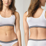 Bustier in 92% bio-katoen met 8% elastaan, wit met boord in zwart/wit, Comazo Earth, beschikbaar in de maat 44, prijs: 16,95 €