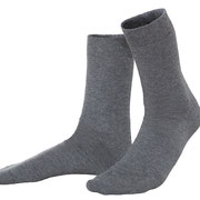 Sokken Nalpaka in 82% bio-katoen en 16% alpacawol met 2% elastaan, grijs melange, Living Crafts, beschikbaar in de maten 35-38, 39-42 en 43-46, prijs: 16,99 €