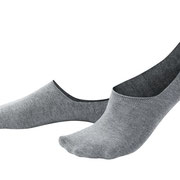 Voetjes Iker in 86% bio-katoen met 12% polyamide en 2% elastaan, per 2 paar verpakt, steengrijs, Living Crafts, beschikbaar in de maten 39-42 en 43-46, prijs: 9,99 €