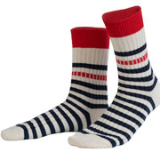 Sokken Maris in 98% bio-katoen met 2% elastaan, marineblauw/naturel, Living Crafts, beschikbaar in de maten 35-38, 39-42 en 43-46, prijs: 7,99 €