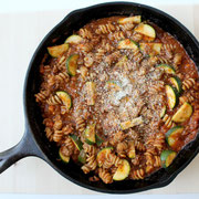 easy healthy one skillet lasagna! - www.homemadenutrition.com