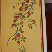 Wandmalerei einer Rosenranke in einer Villa in Stuttgart