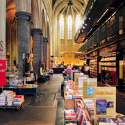 © Reto Guntli, Gerstenberg Verlag, Hildesheim (Das Bild zeigt die Buchhandlung Selexys in der ehem. Dominikanerkirche von Maastricht)