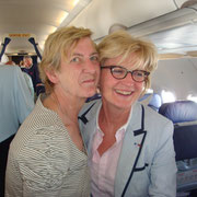 Dans l'avion, rencontre de deux filles d'anciens de Bir Hakeim : Blandine Bongrand Saint Hillier et Marie-Claude Jarrot
