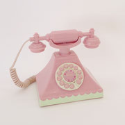 電話104　プッシュ　ピンク　四角　185×120×158　¥1,200