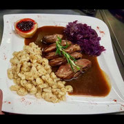 Entenbrust mit Knödel und Rotkraut 