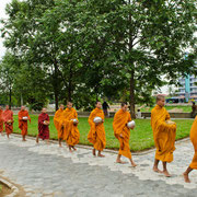 Buddhistische Mönche in Battambang