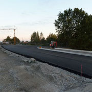 Neue Straße Richtung Fischbach bis Einfahrt Hufelandstraße.