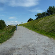 Neuer Wirtschaftsweg.