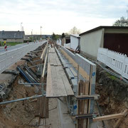 Stützmauer für Fuß und Radweg.