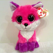 Joey: "I am the coolest fox, they call me Joey, I have the best traction when it's snowy!"