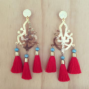 Cod.: A032B Ref.: MAXI ARETES TIMON + POMPON ROJO  VALOR: $95.000