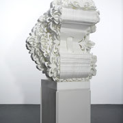 die Umworbene, 2008, Styropor, MDF, UV-Acryllack, 200 x 85 x 110 cm