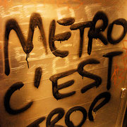 Zuviel ist zufiel | Metro, Paris