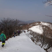 朝、キツかった尾根は下山時、展望ルートに♪