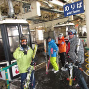 長坂ゴンドラは機動力抜群の12人乗り