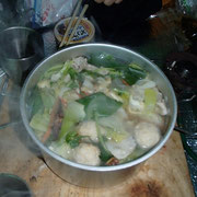 野菜たっぷり豚肉と、肉団子なべ