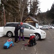 白山仲居神社の駐車場