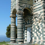 Eglise Romane Corse St-Michel de Murato (Golfe de Saint-Florent)