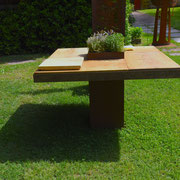 Tavolo in corten e legno cm. 120X120