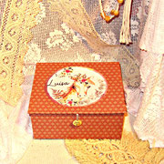Muttertagsgeschenk, Schmuckbox M Japanstoff Asanoha sand-rosa, nude, mit Bügelbild Pferd ist personalisiert mit Namen - Bild oval  10 x 11 cm