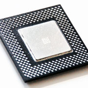 Intel Celeron 533 MHz Mendocino SL3FZ. With this little guy I started collecting "vintage" CPUs ;)