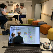 Schulleitungen und Personen aus der Wirtschaft: Workshop zur Zukunft der Schule.