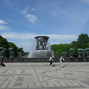 Oslo - Gustav Vigeland - La fontaine du parc -