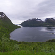 Ile de Senja - Le Bergsfjord vu depuis la plate-forme d'observation -Les Aiguilles du diable Tungeneset
