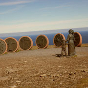 Ile de Mageroy - Sur la pointe de la péninsule se trouve 7 sculptures en forme de grands médaillons appelés les enfants de la terre.