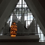 Tromso - L'orgue, moderne et en parfaite harmonie avec l'architecture de la cathédrale -