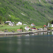 Naeroyfjord - village de Bakka -