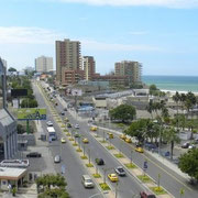 Avenida del malecón, junto a la playa El Murciélago.
