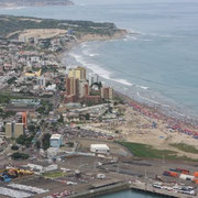 Patios portuarios y el malecón escénico.