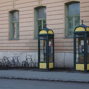 Vor dem Postpalais in der Jókai u.