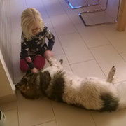 Emilia mit Minifrauchen