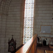 Eglise de Nontron (24 Dordogne) vitrail depuis la tribune - photo MC pour les amis de l'orgue de l'Orgue de Nontron