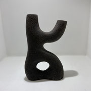 Aude Bray-Deperne - Genèse I, Issue de la Collection II Sculpture en grès  chamotté NOIR, façonné à la main, 21x14cm, Galerie d 'Art, Côte d'Azur, South of France, Biot.