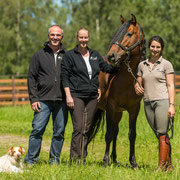Team equi-art: Familie Hengefeld mit Duque und Hund Khalo