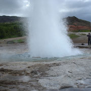 Geysir - ..........ça monte, ça monte, avec toujours autant de bruit.