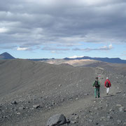 Le tour du cratère Hverfell