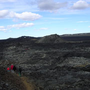 Leirhnjukur:  balade dans les  champs  de lave. Impressionnant  !!