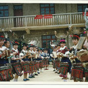 Villaggio Miao, danze folkloristiche - Miao village, local dances