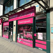 Piercingstudio Kassel Udopearl außen rechts
