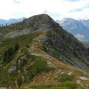 Cima senza nome sopra il Passo dei Laghetti quotata 2225 m