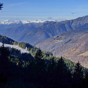 .... a sinistra l'Alpe di Giumello