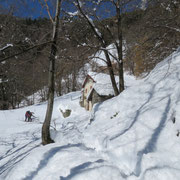 ..... siamo a 1033 m ..... le prime cascine dei Monti di Saurù